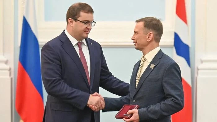 ‼️Председатель Комитета по образованию, ректор СИБИТа Максим Родионов удостоен почетного звания «Зас