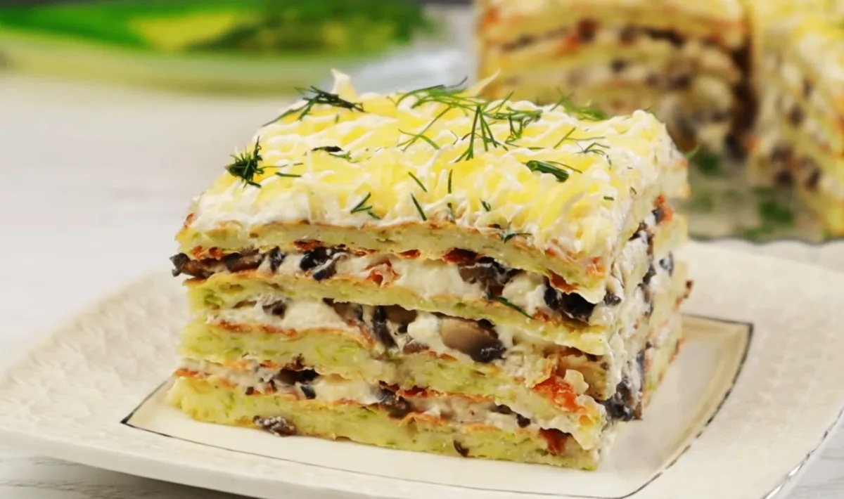 ЗАКУСОЧНЫЙ ТОРТ ИЗ КАБАЧКОВ С ШАМПИНЬОНАМИ И СЫРОМ В ДУХОВКЕ — БЕЗ ЖАРКИ КОРЖЕЙ