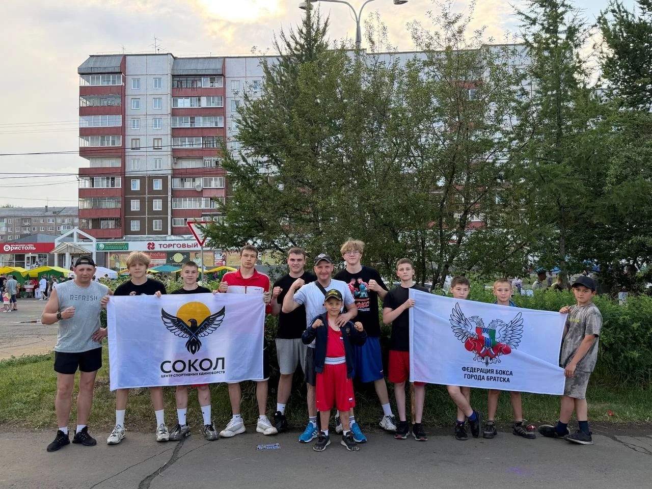 Огромное спасибо всем, кто нашел время подойти, попробовать свои силы в боксе и пообщаться с нашими 