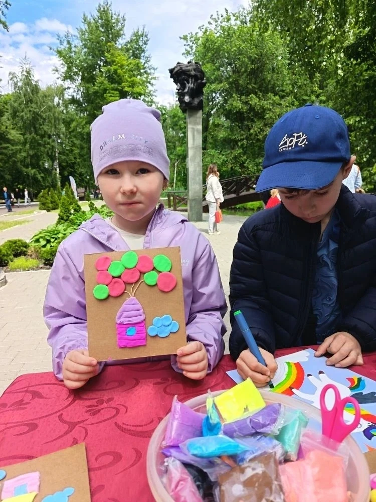 В рамках празднования Международного дня защиты детей  в Пушкинском парке прошли различ...