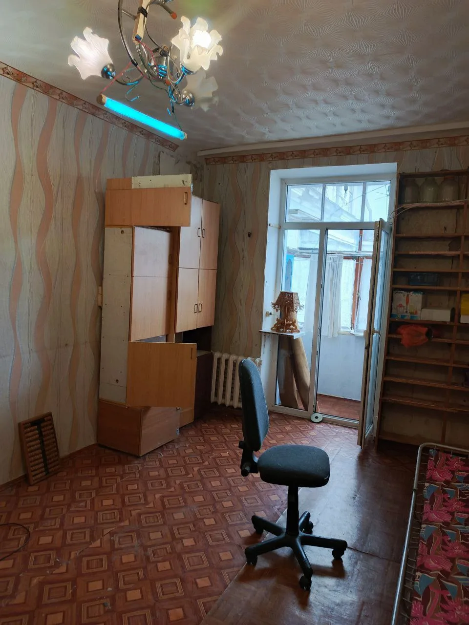 Продам 1-комн. Центр. ул. им. Ф.Э.Дзержинского, центральный рынок, кафе "Два гуся", 2/3, Сталинка, н
