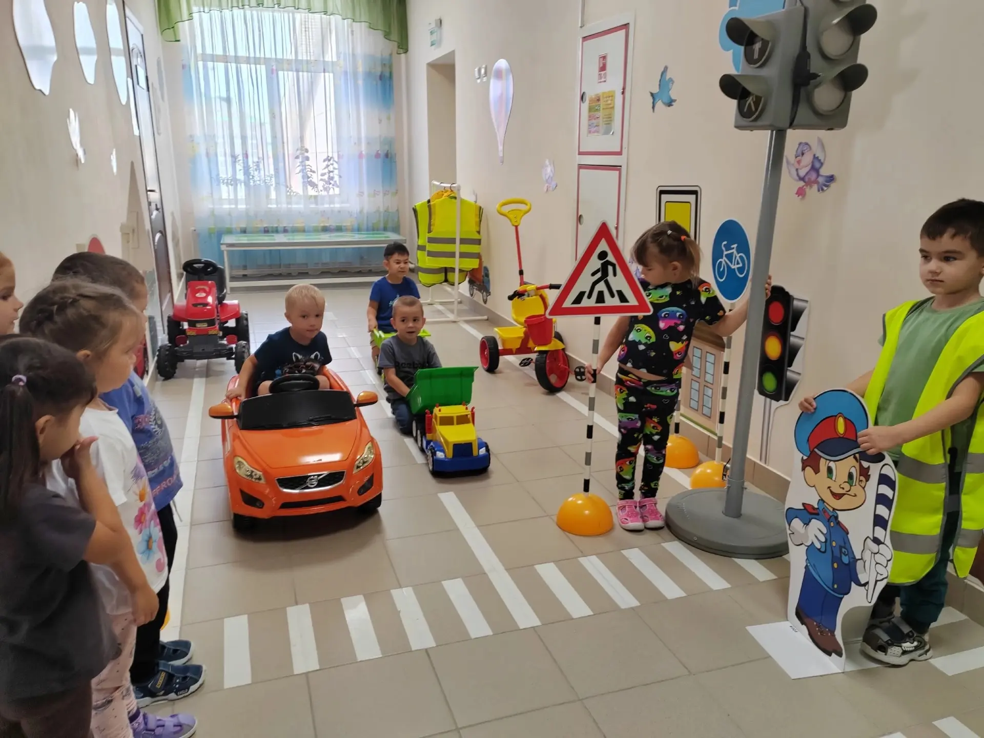🚦 Азбука дорожной безопасности в группе «Кояшкай»! 🚘🚸