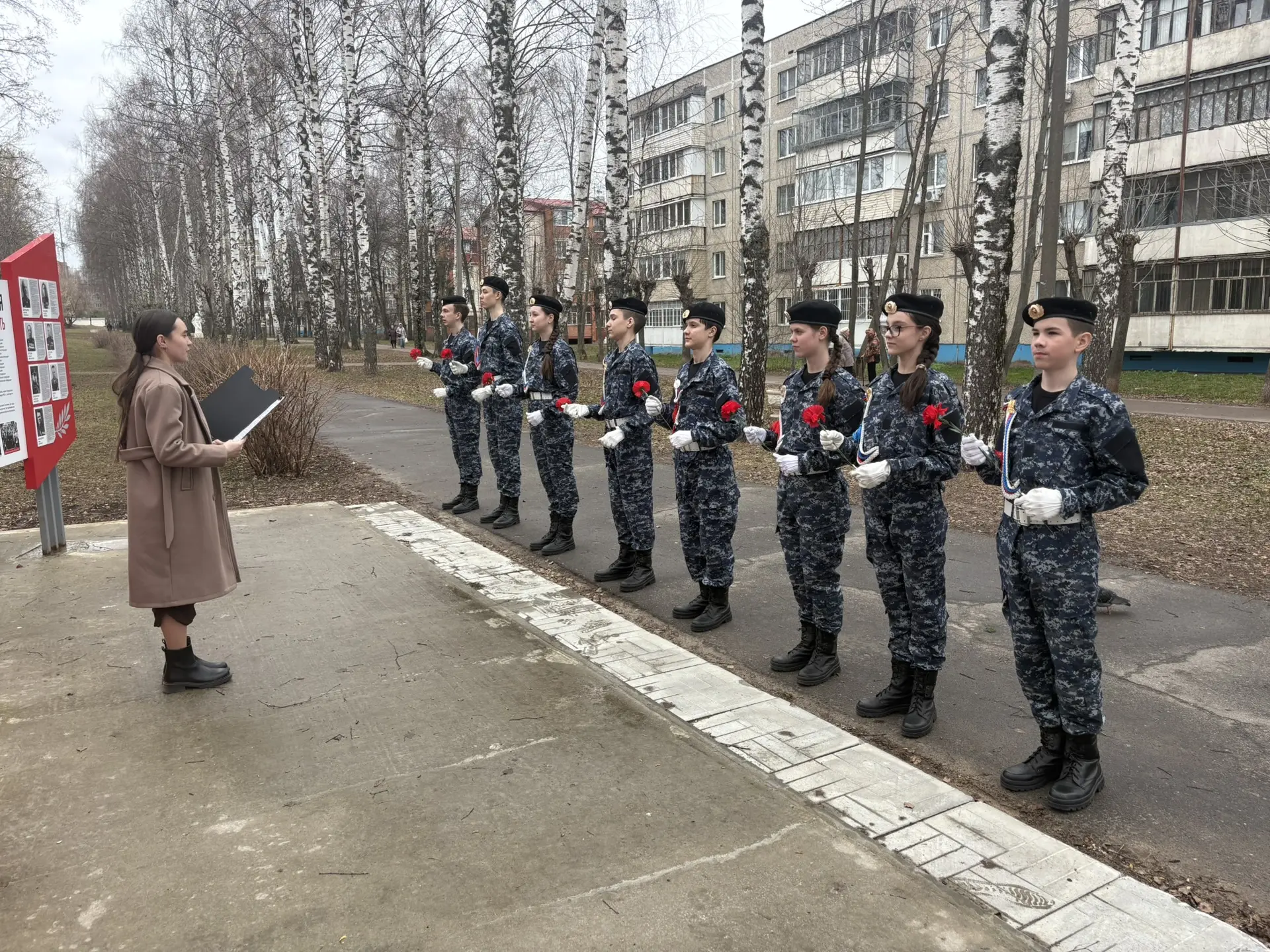 19 апреля - День памяти жертв геноцида.   В знак скорби и уважения участники ВПК «Берет» МАОУ «СОШ №