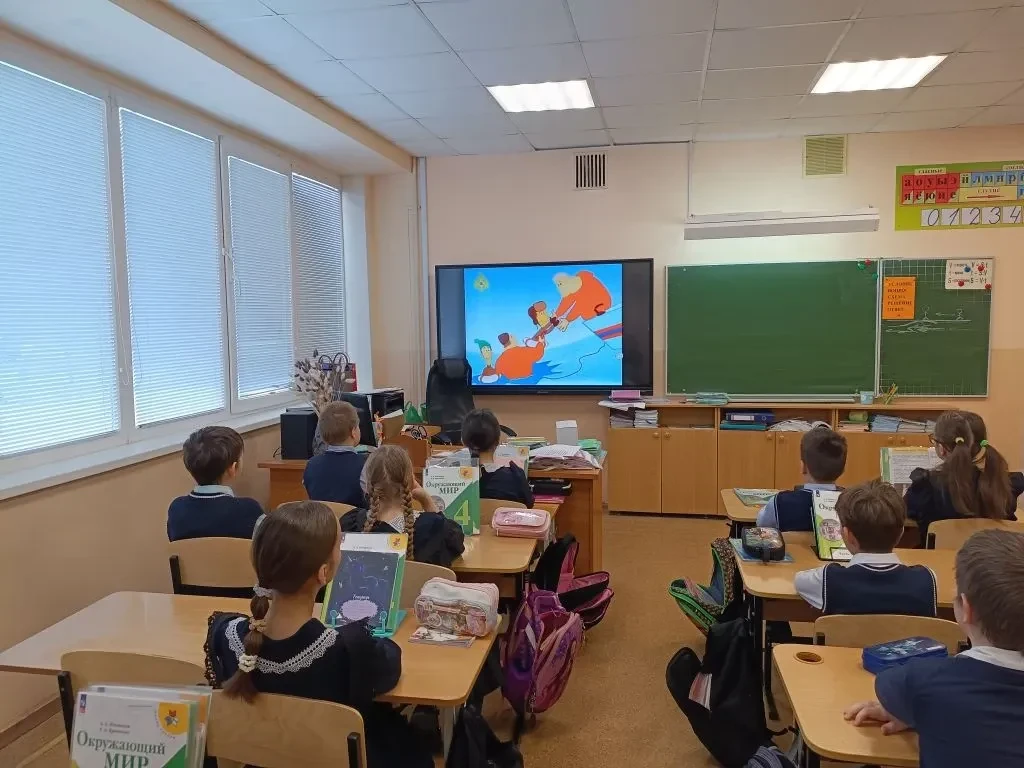 ❄ОСТОРОЖНО, ТОНКИЙ ЛЕД! В ЛИЦЕЕ ПРОШЛИ УРОКИ БЕЗОПАСНОСТИ В нашем лицее завершилась важная профилакт