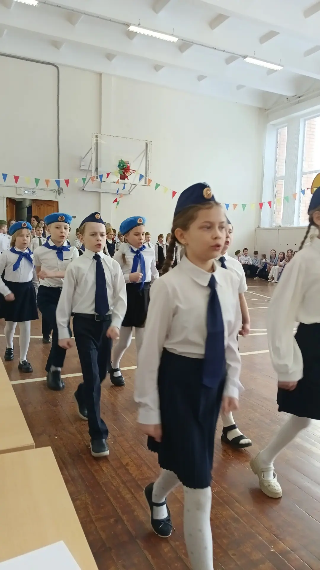 Продолжаем делиться фотографиями со смотра строя и песни посвященного Дню защитника Отечества!