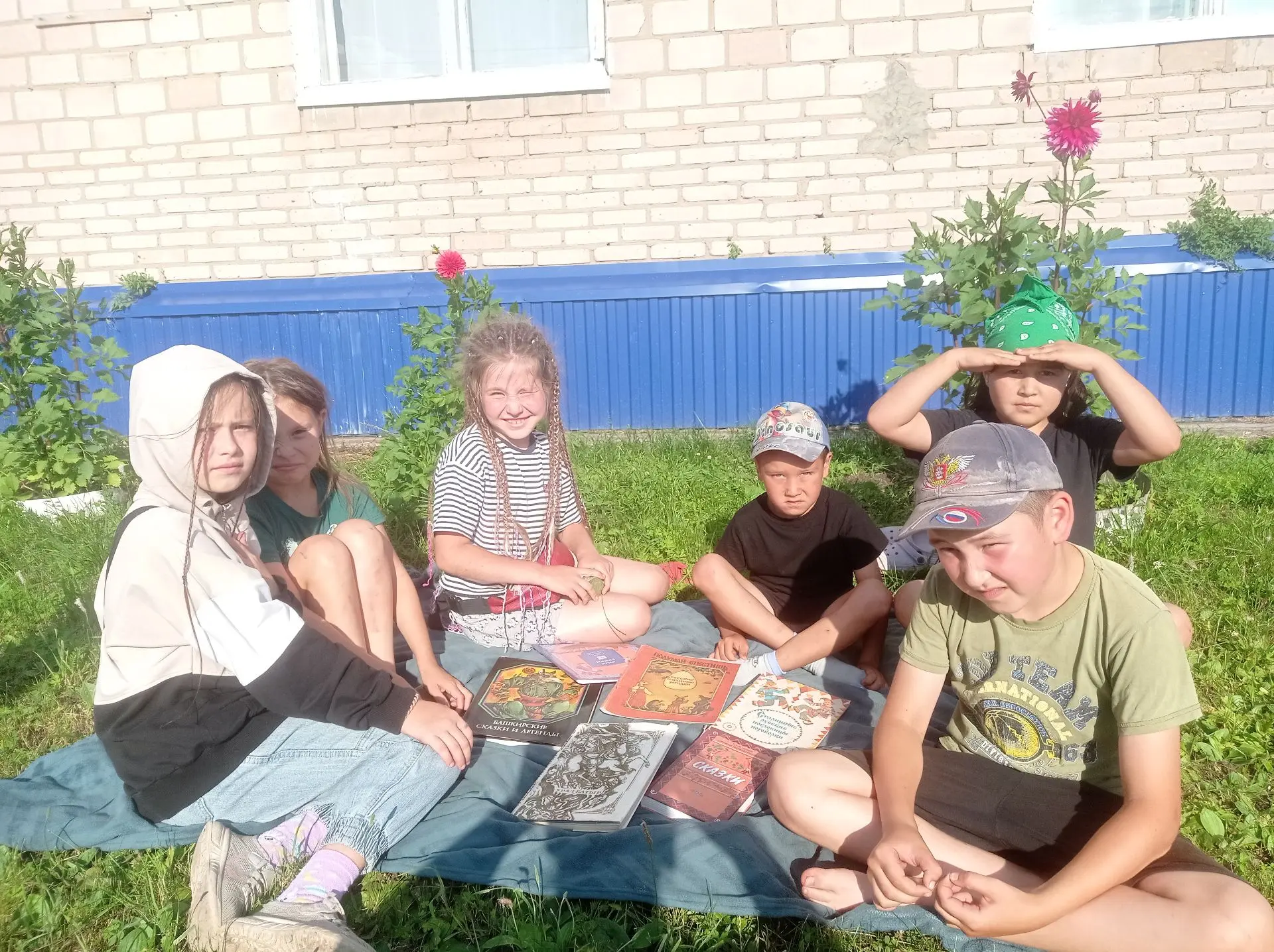 (6+) Час фольклора «Башкирский фольклор — сокровище народа»
 16 июля, в рамках Всероссийского Единог