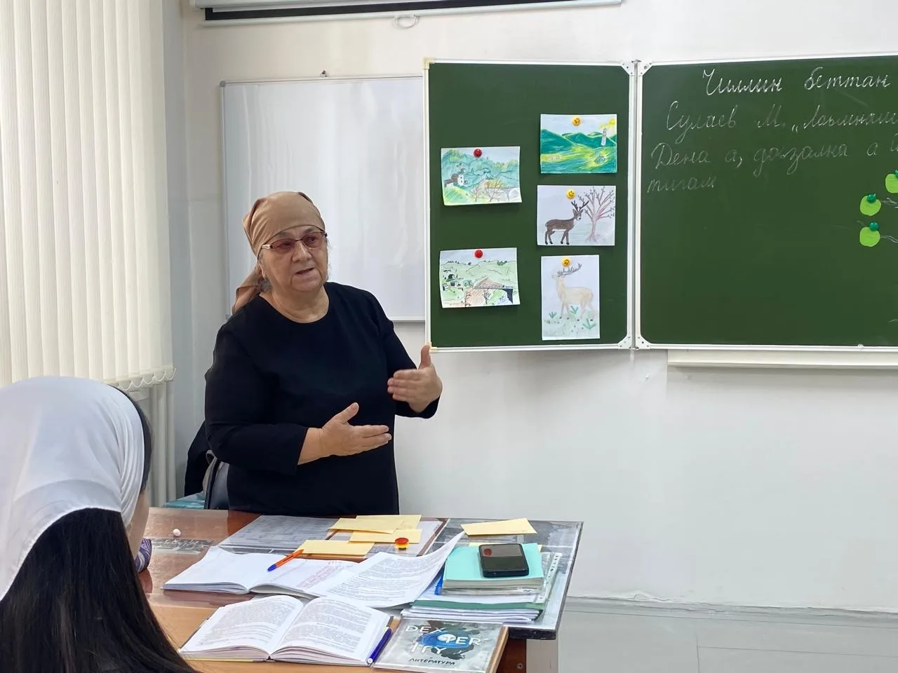 10 февраля прошёл открытый урок по чеченской литературе на тему: Сулаев М. «Лаьмнаша ца дицдо». Дена