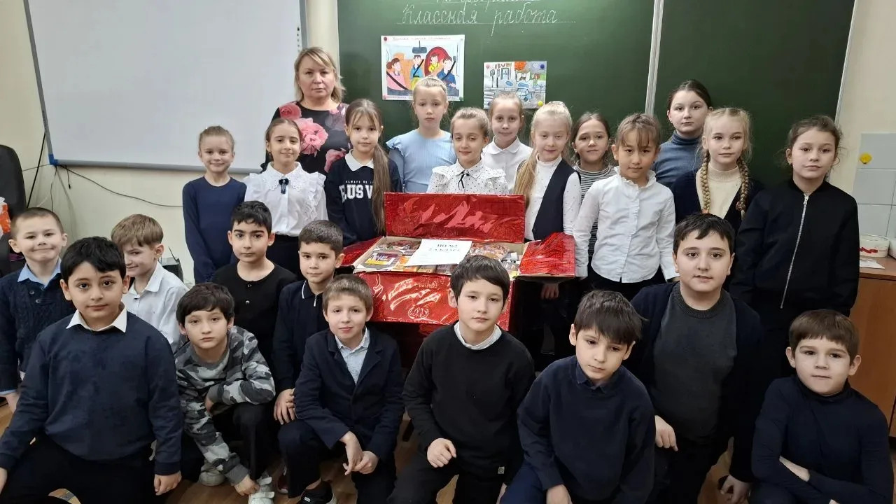 Сегодня мы говорим большое спасибо всем педагогам,воспитателям, учащимся, воспитанникам дошкольных о