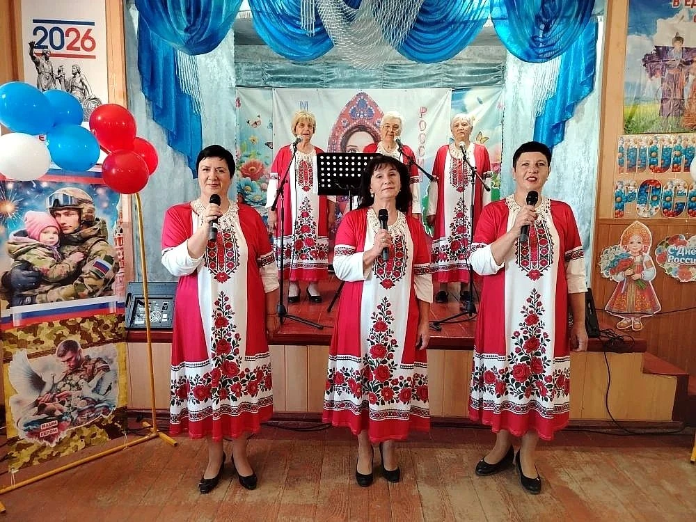 12.06.2026 года в МБУ "Приморский сельский клуб" состоялся праздничный концерт "Уголок ...