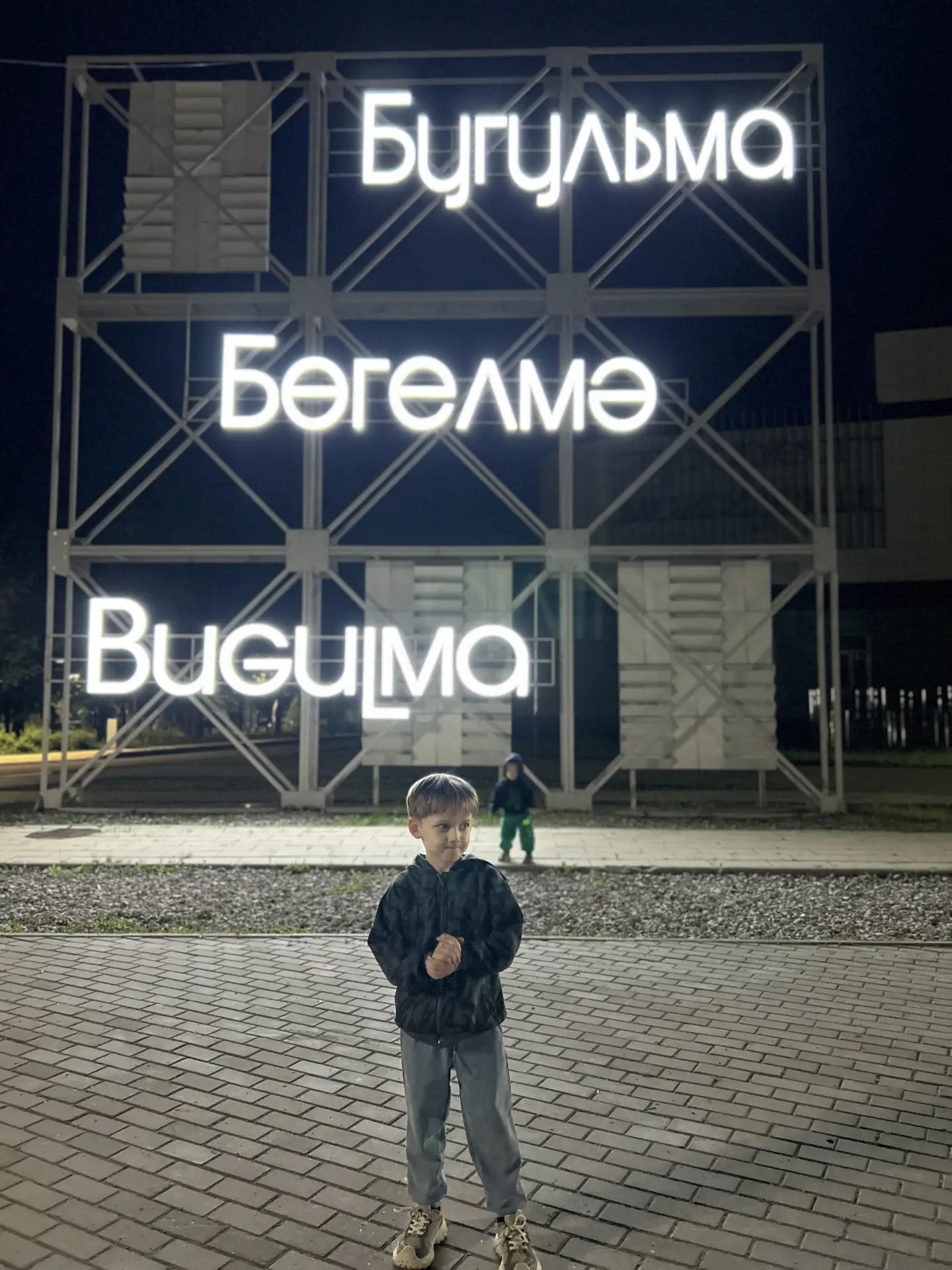 Ещё немного времени, доредактирую все влоги и выйду с вами на более частое( надеюсь ежедневное, ведь