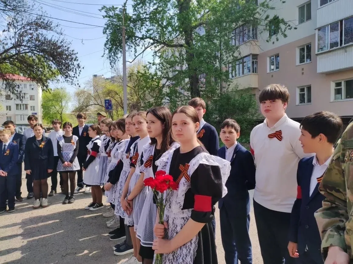 В гимназии №86 состоялся торжественный митинг, посвящённый Дню Победы. В мероприятии пр...