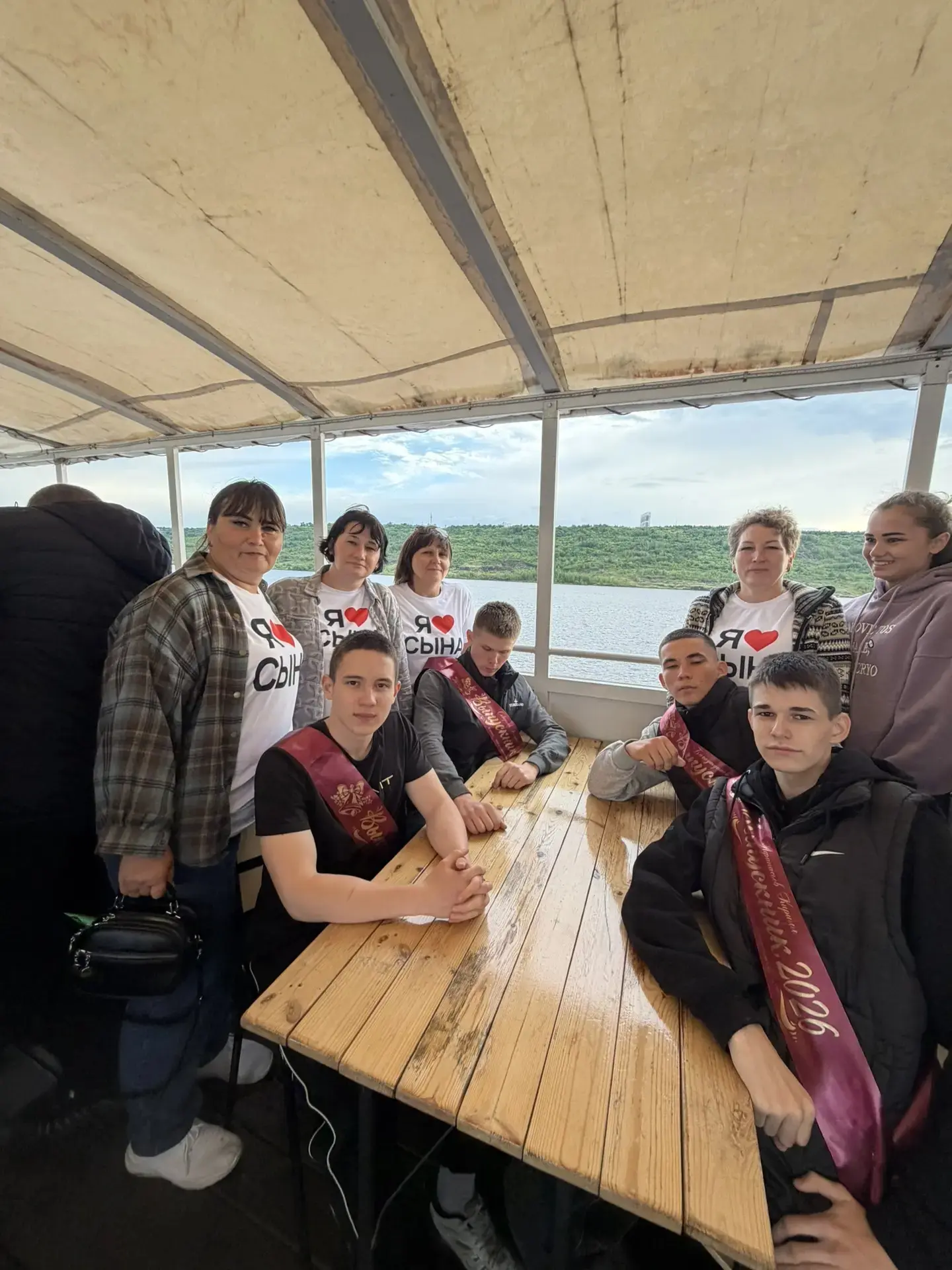 Праздник продолжается, благодаря нашим родителям и классному руководителю Анне Анатолье...