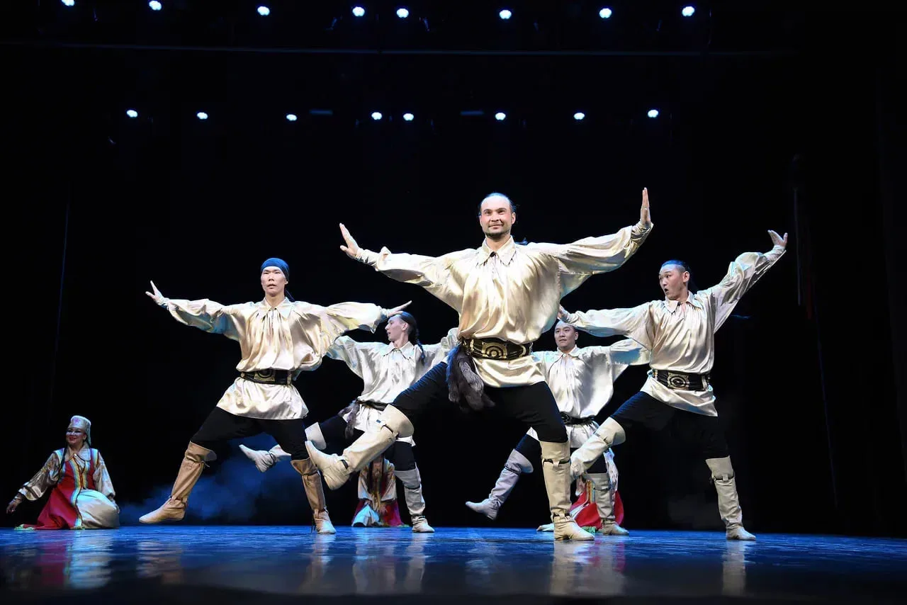 Коллективы Хакасской филармонии выступили в городах исторических регионов🎭  Гастроли прошли в Червон