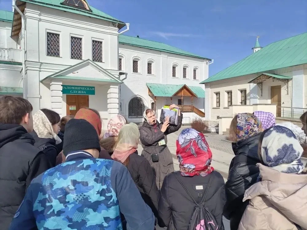 Сегодня учащиеся 6д класса МОУ "СОШ имени А. П. Чехова" (Бужаровское отделение), посетили с экскурси