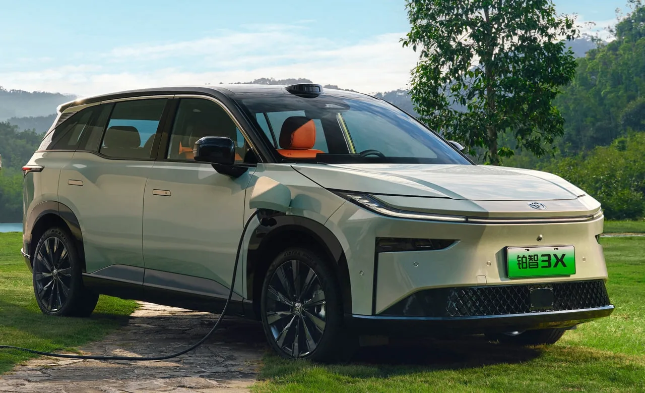 Toyota bZ3X - машинка, которую вообще не нужно заправлять ⚡️