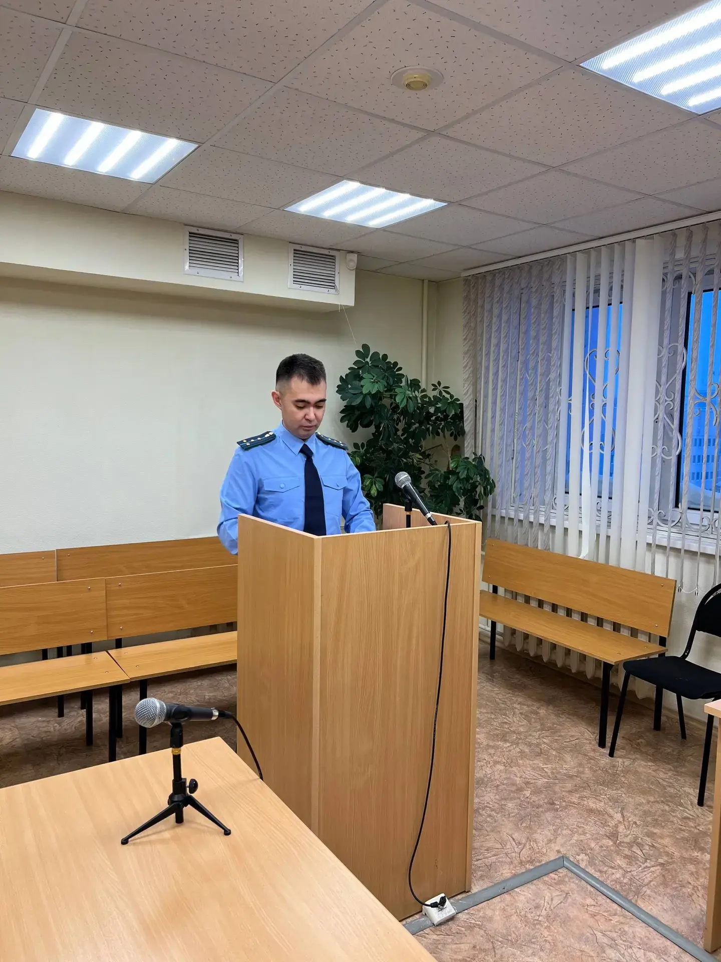 ⚖️ В Новом Уренгое местный житель осужден за применение насилия в отношении сотрудника полиции

❗Уст