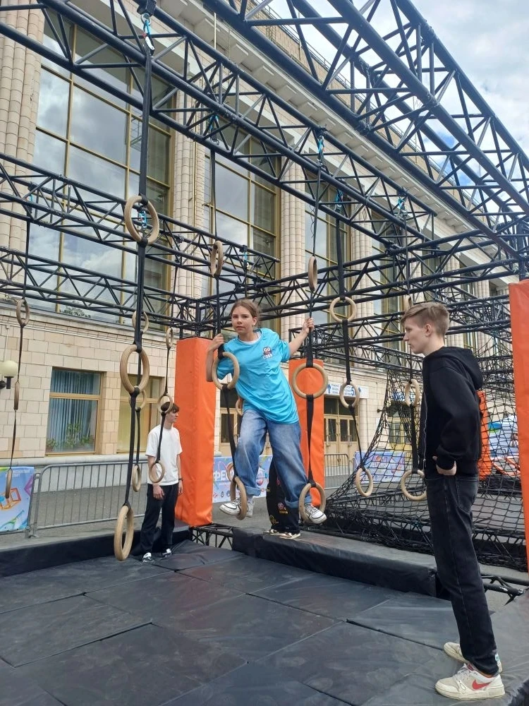 Наши ребята на Фестивале школьного спорта в Лужниках! 🚀  В минувшую субботу наши ученики провели оди