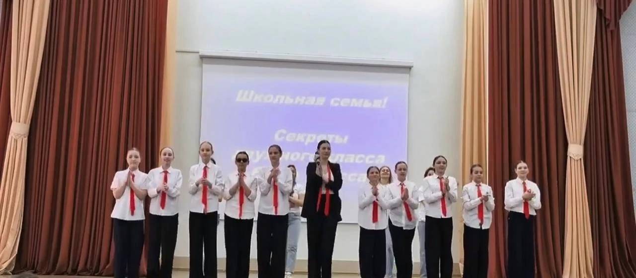 🎓 На прошлой неделе команда 6 «В» класса (классный руководитель Дегтярёва Дарья Александровна) вмест