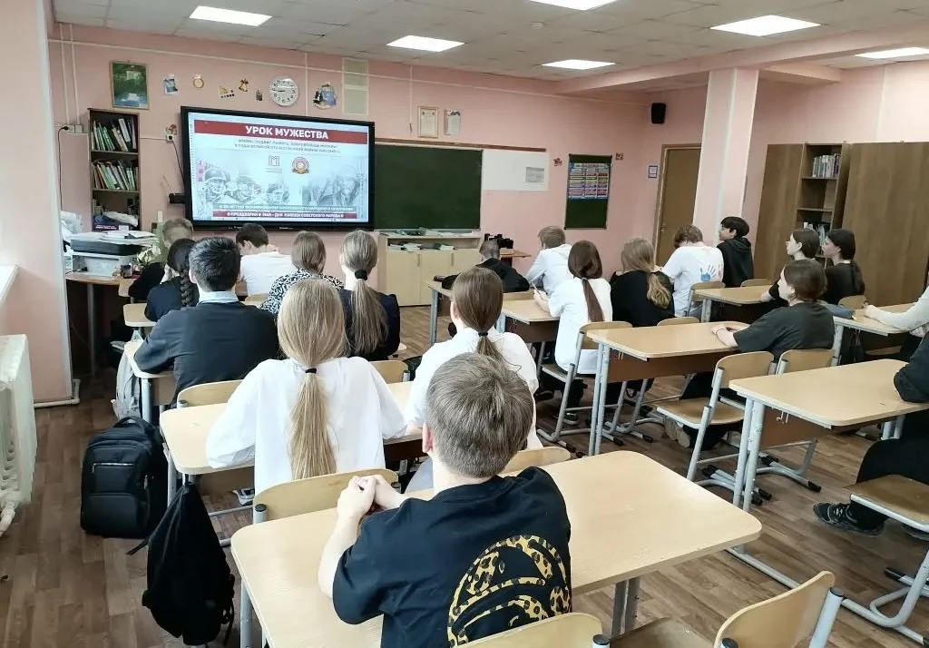 Сегодня, 8 мая 2026 года, тысячи московских школьников и студентов колледжей говорят «Спасибо» тем, 