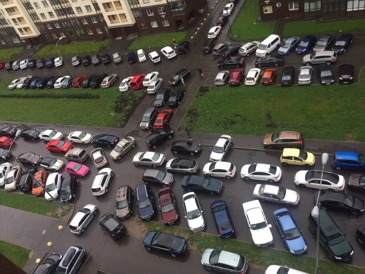 🚗 Парковка во дворах Красково: когда не может проехать даже мусоровоз
