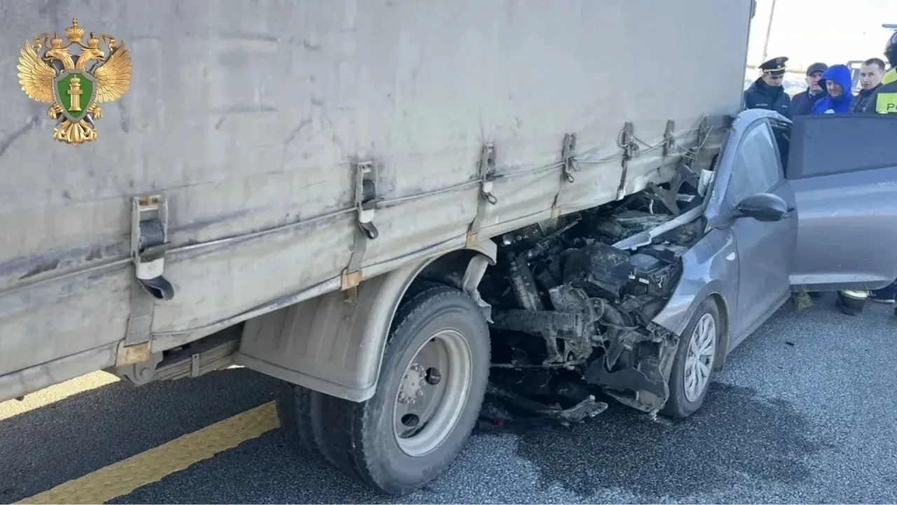 Момент ДТП на трассе М12, произошедшего неделю назад на границе Татарстана и Чувашии.  Видео с момен