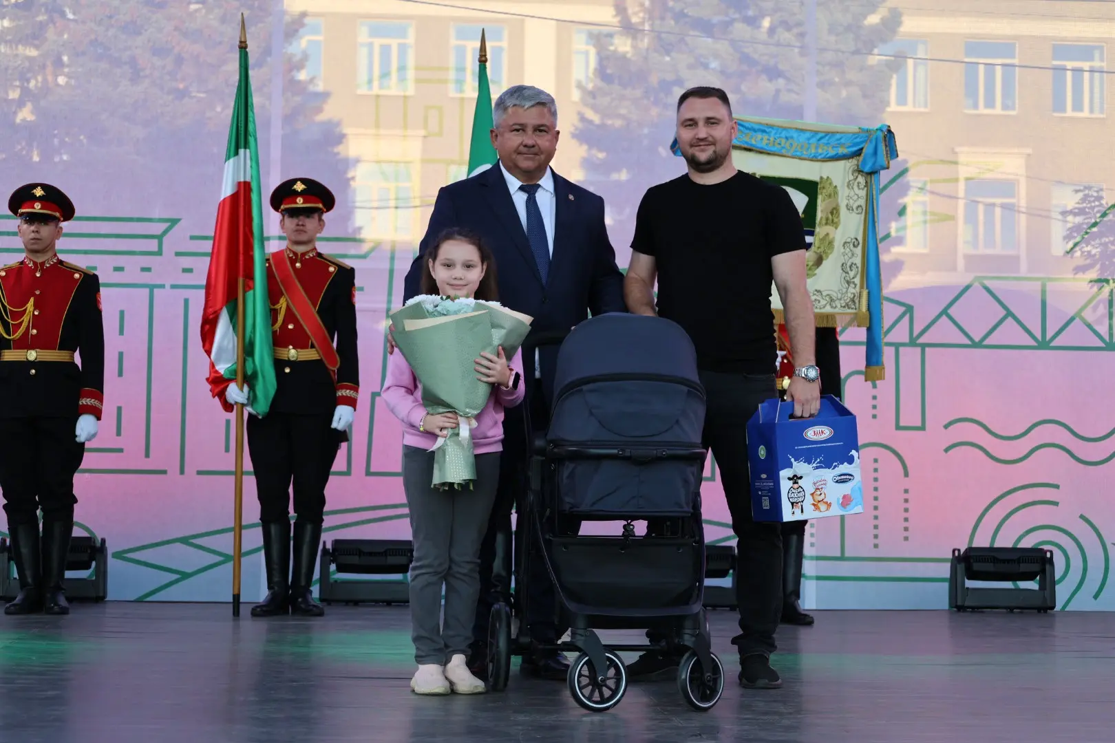 Первым ребенком, родившимся в зеленодольском роддоме в День Республики Татарстан, в Ден...