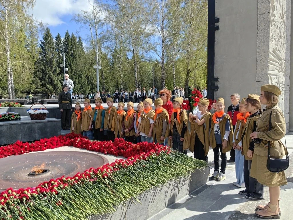 3 «В» класс в преддверии празднования Дня Победы посетил экскурсию «Два фронта – одна Победа». Прогр
