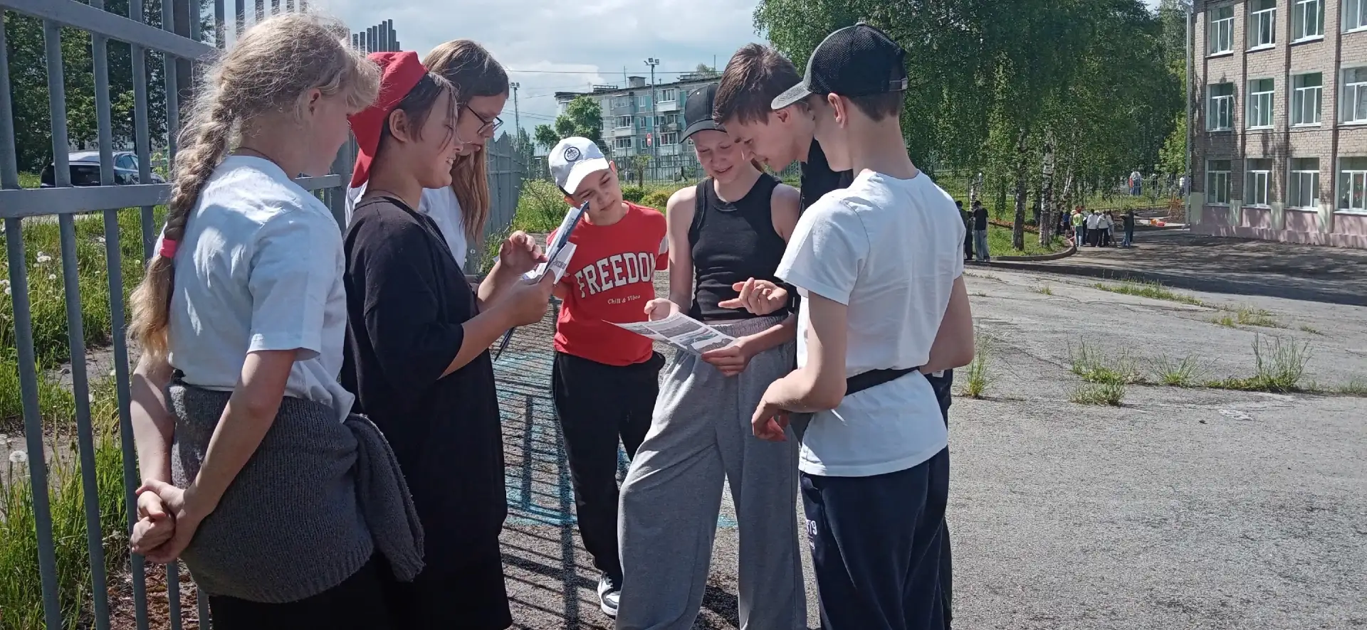 🌱 Сегодня в профильном лагере "Росток" прошла Игра по станциям «По просторам России».
🇷🇺 У нас по