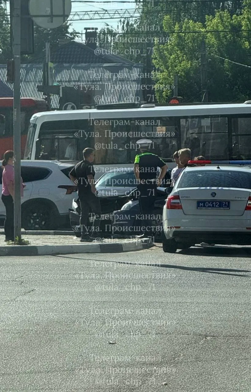 Авария на пересечении ул. Чапаева и ул. Пролетарской.