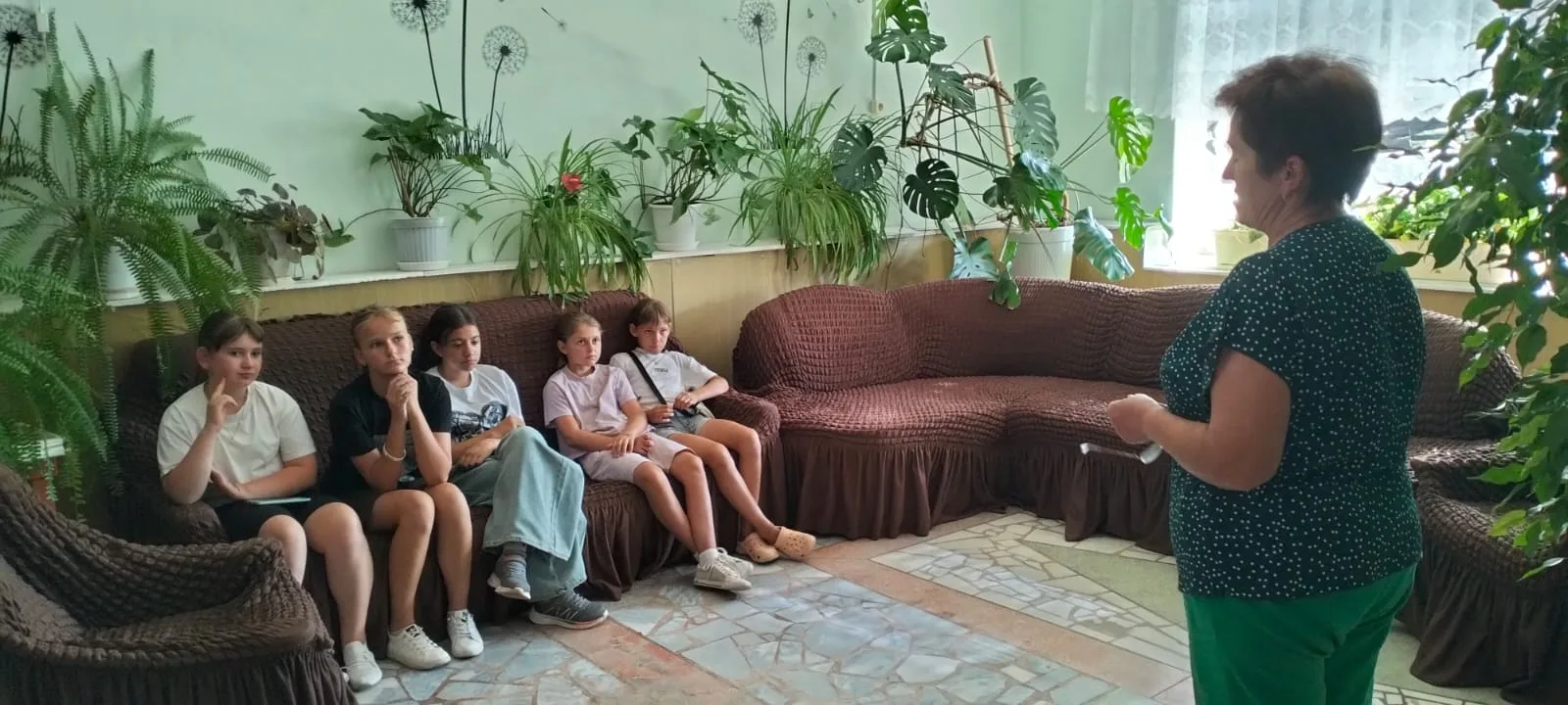 В наше время проблема безопасности детей, их защита от жестокого обращения и насилия ст...