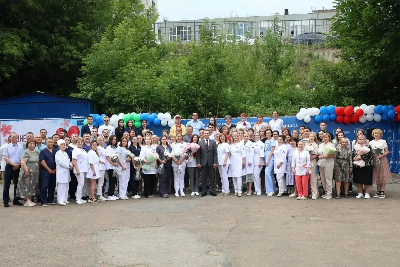 ❤️🥳 💐 Дорогие коллеги! От всей души поздравляем вас с Днём медицинского работника!

✨ Сегодня в Ре