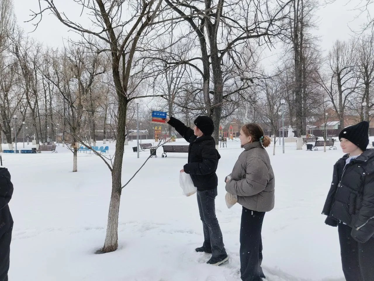 Ученики 5 "А" и ученики 5 "В" класса посетили детскую городскую библиотеку. Им рассказали о том, как