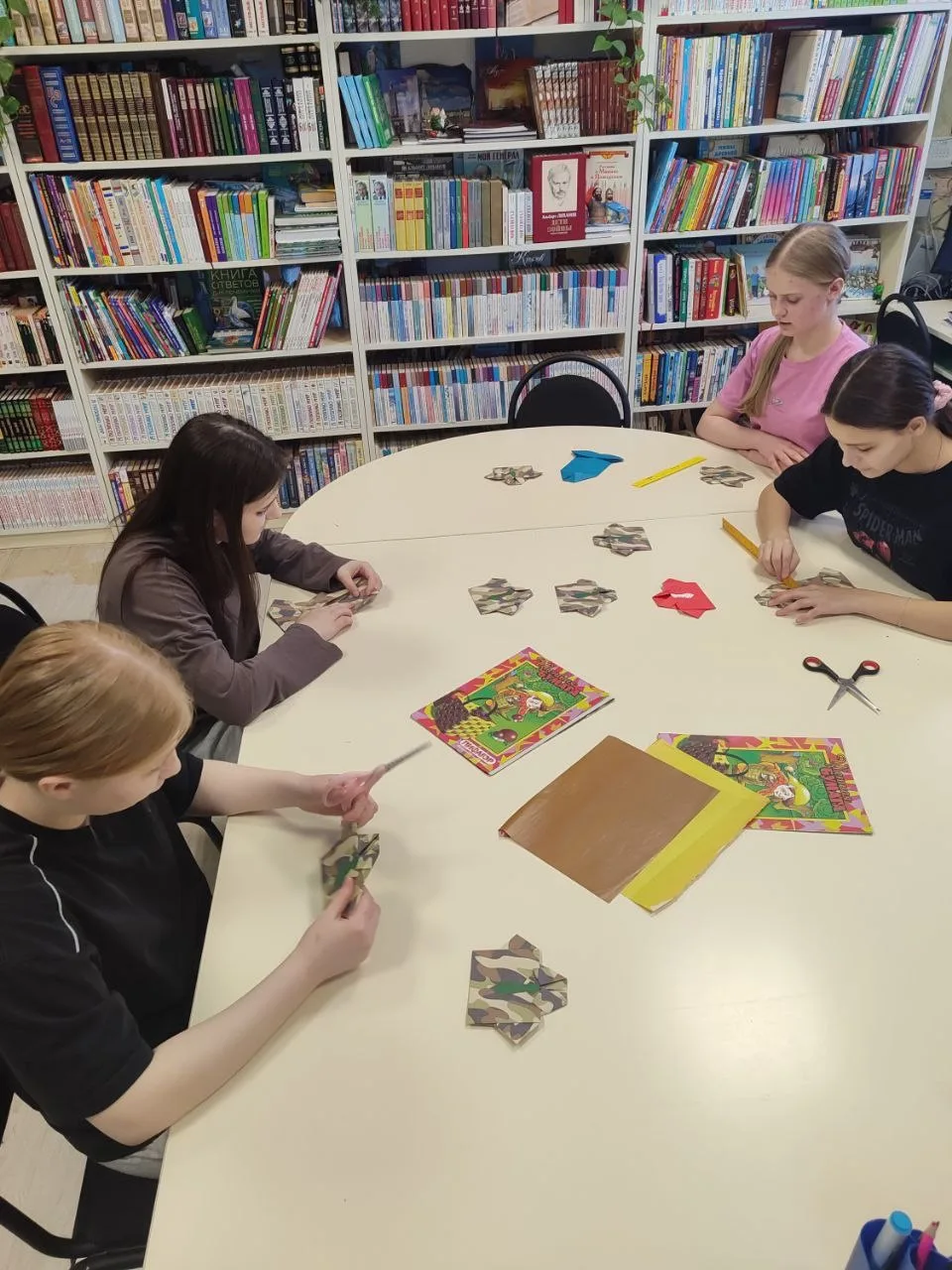 🎨 В преддверии замечательного праздника Дня защитника Отечества в нашем центре прошёл ...