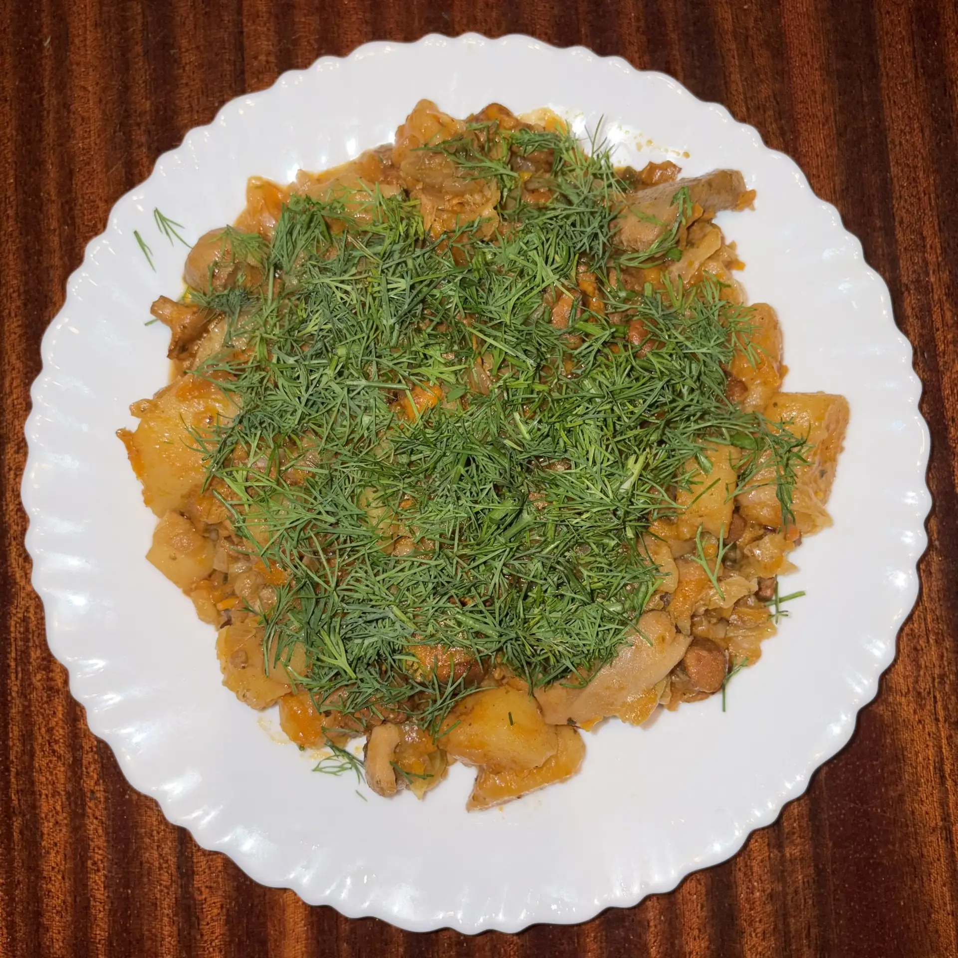 Люди, я завтра всем отвечу🥰 У нас на поздний ужин сегодня вкуснейшая грибная солянка, от которой ос