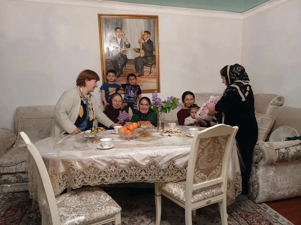 15 мая, в Международный день семьи, библиотекари Хрюгской сельской библиотеки посетили ...