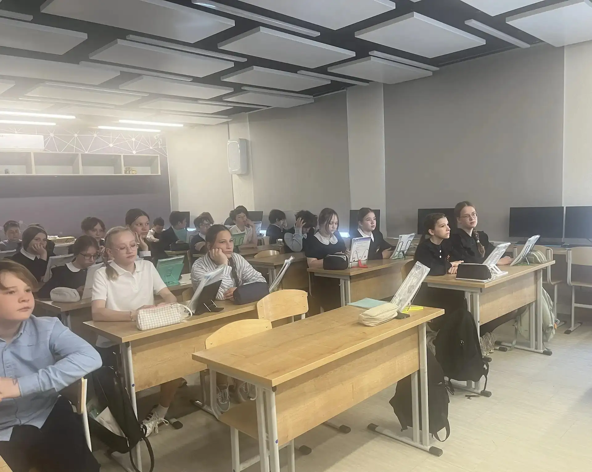 В преддверии Дня Победы в 6 «Г» классе состоялось важное патриотическое мероприятие — «Георгиевская 