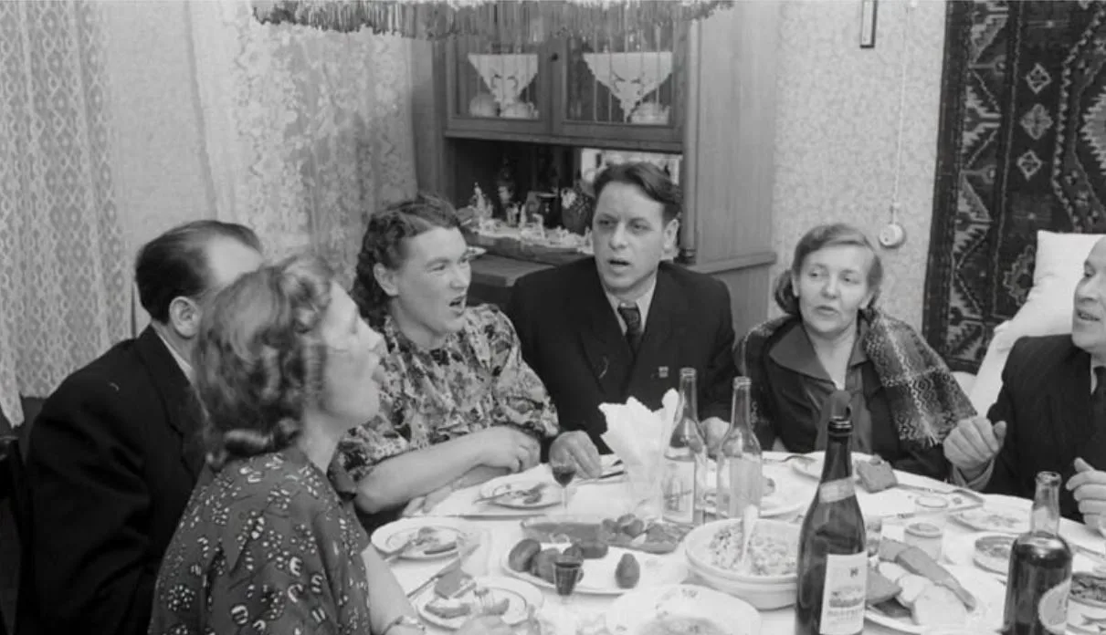 Семья ленинградского рабочего, 1955, фотограф Эд Кларк.