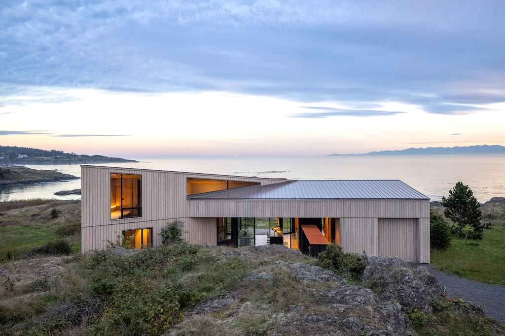 ▶ False Bay / Heliotrope Architects