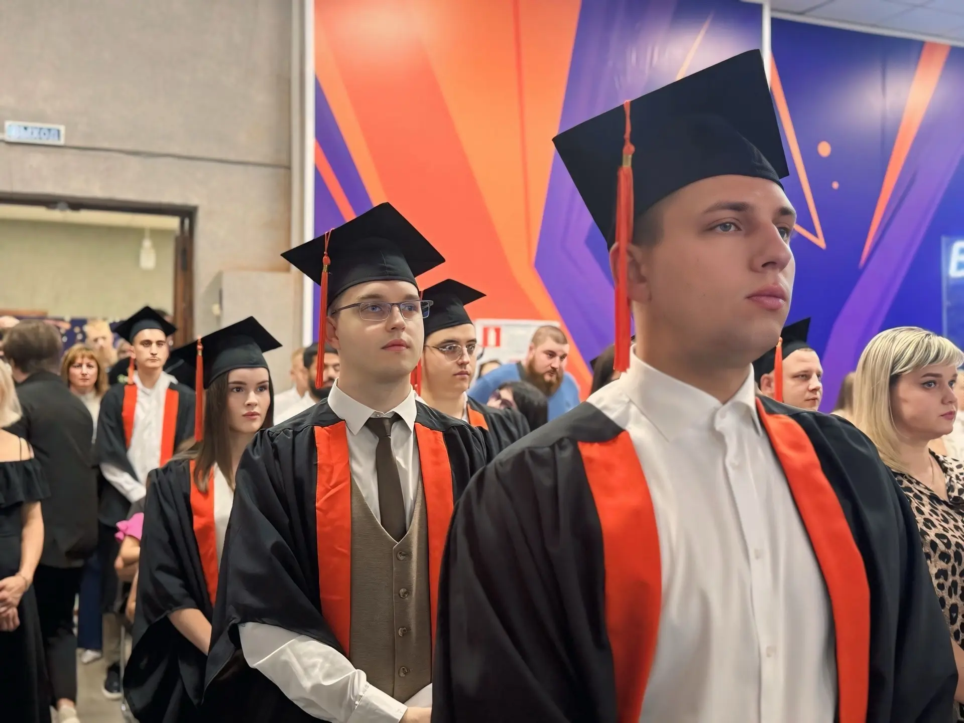 👨🏻‍🎓 Диплом в руках 
: поздравили выпускников с окончанием вуза

В #СКИРУК прошла долгожданная це
