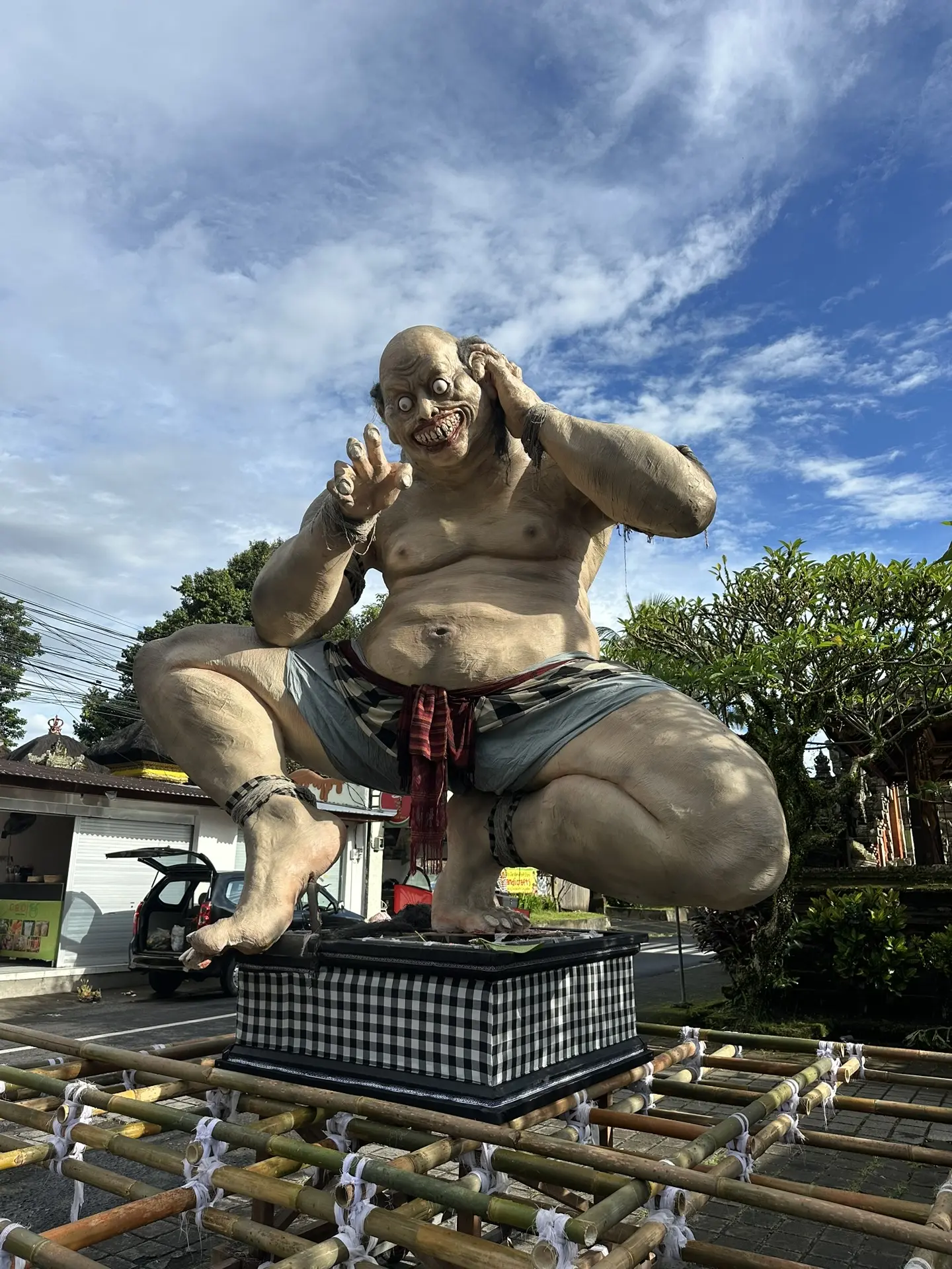 Сегодня на Бали — День тишины (Nyepi) 🤍  Сразу скажу: все посты, которые сегодня будут — я написала 
