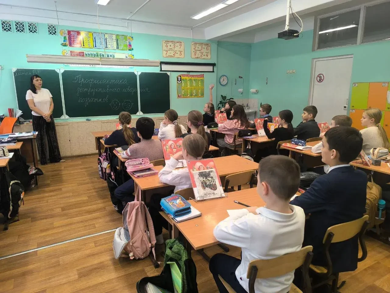 📍 Профилактика деструктивного поведения: важные разговоры в нашей школе.  В нашей школе прошли темат