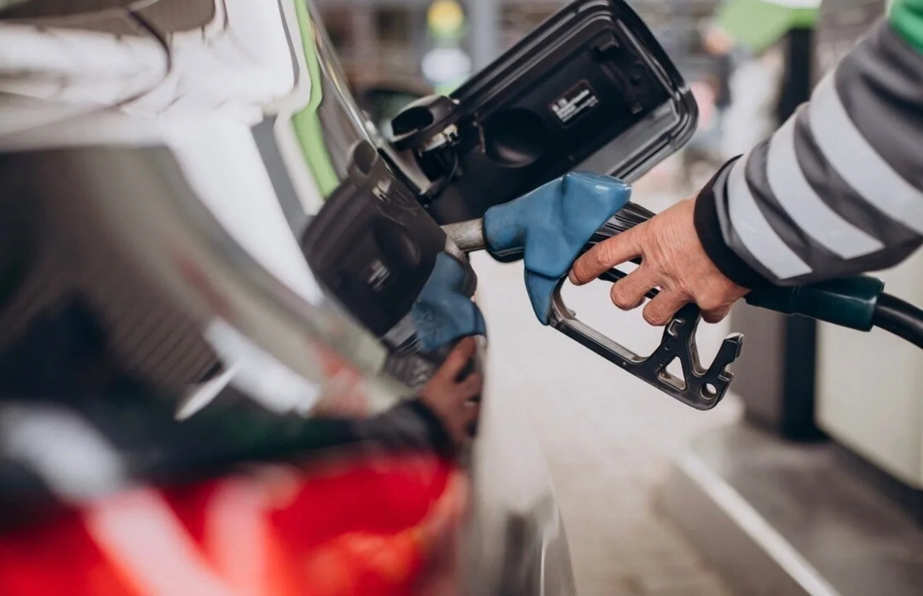 ⛽️ В России официально разрешили продажу бензина старых экостандартов