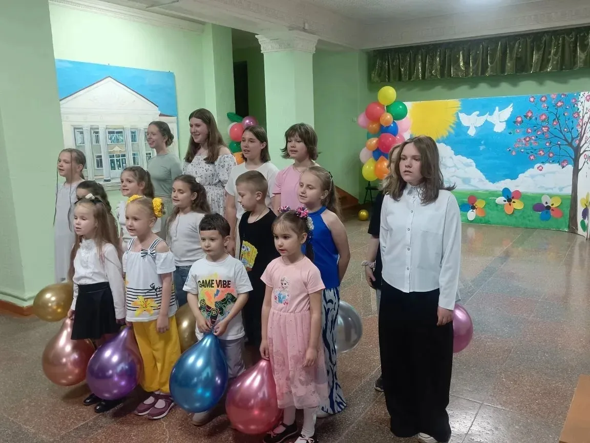 2 июня в Восходненском СДК прошла концертно‑развлекательная программа «Счастливое детст...