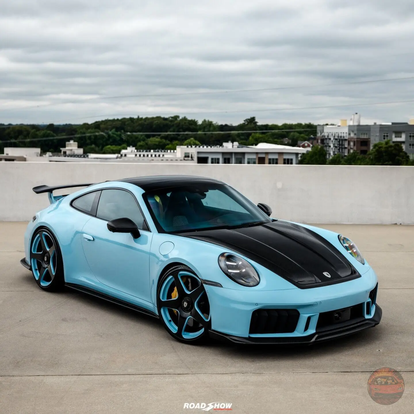 Road Show International доработало Porsche 911 GTS T-Hybrid RS Edition на базе 992.2

Купе окрасили 