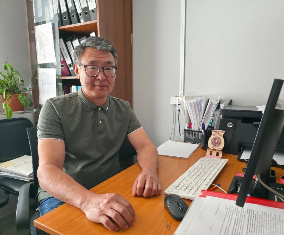 Көрүүтэ-истиитэ суох бэйдиэ сылдьар ыт — дьон эппиэтинэһэ суох сыһыана