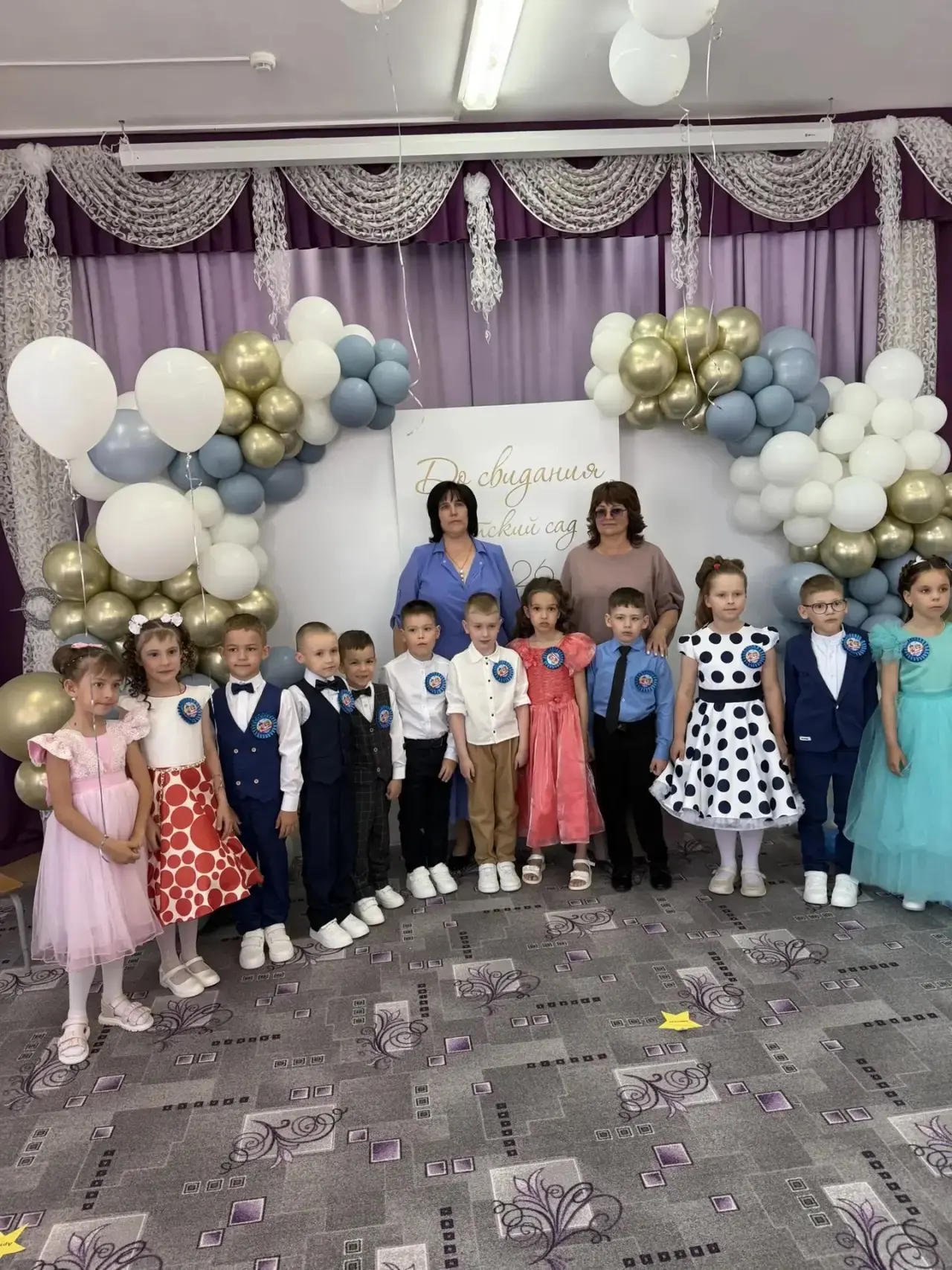 🎉Дорогие наши выпускники…

👶🏻🧒🏻👧🏻🧒🏼Кажется, совсем недавно вы впервые переступили порог дет