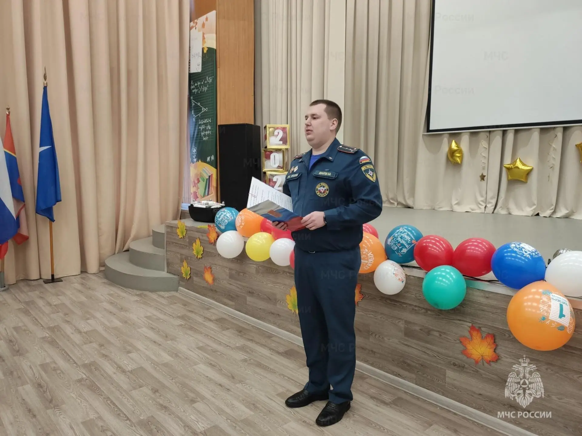 Ученики специализированного класса «МЧС-Резерв» в Норильске получили подарок от начальн...