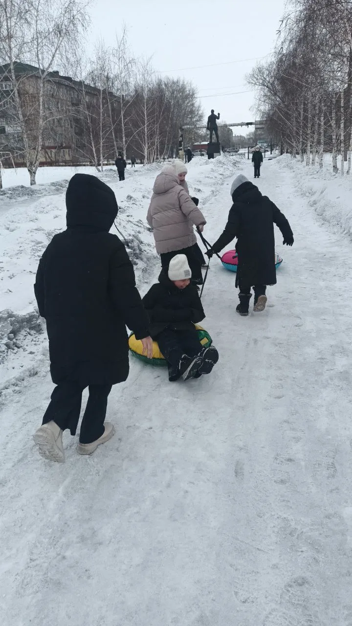 Начало учебной недели после затяжных праздников могло быть томным, но только не для младшего городск