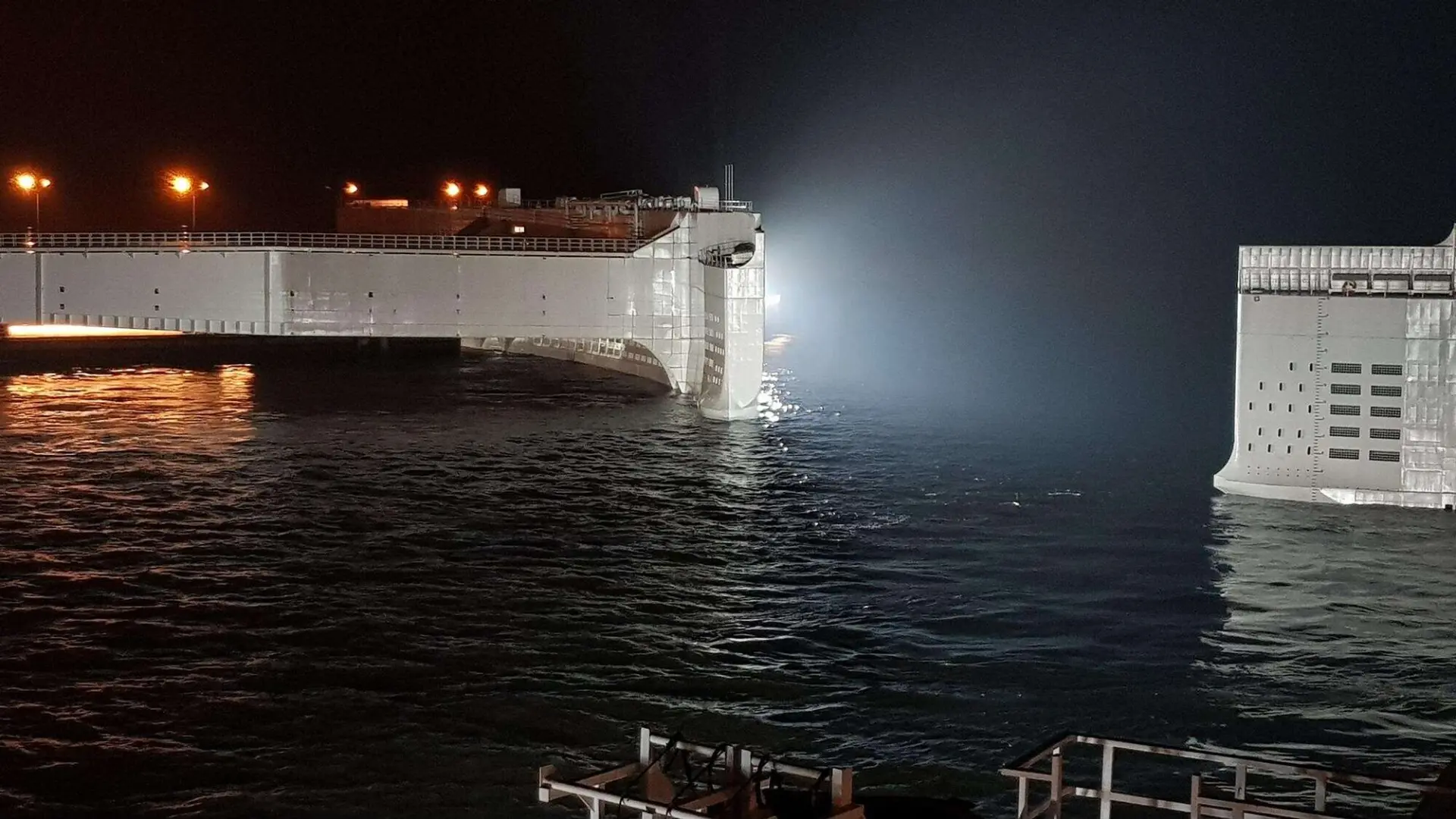 Запускаем онлайн-выставку «Морской щит Петербурга» 🌊🏗️