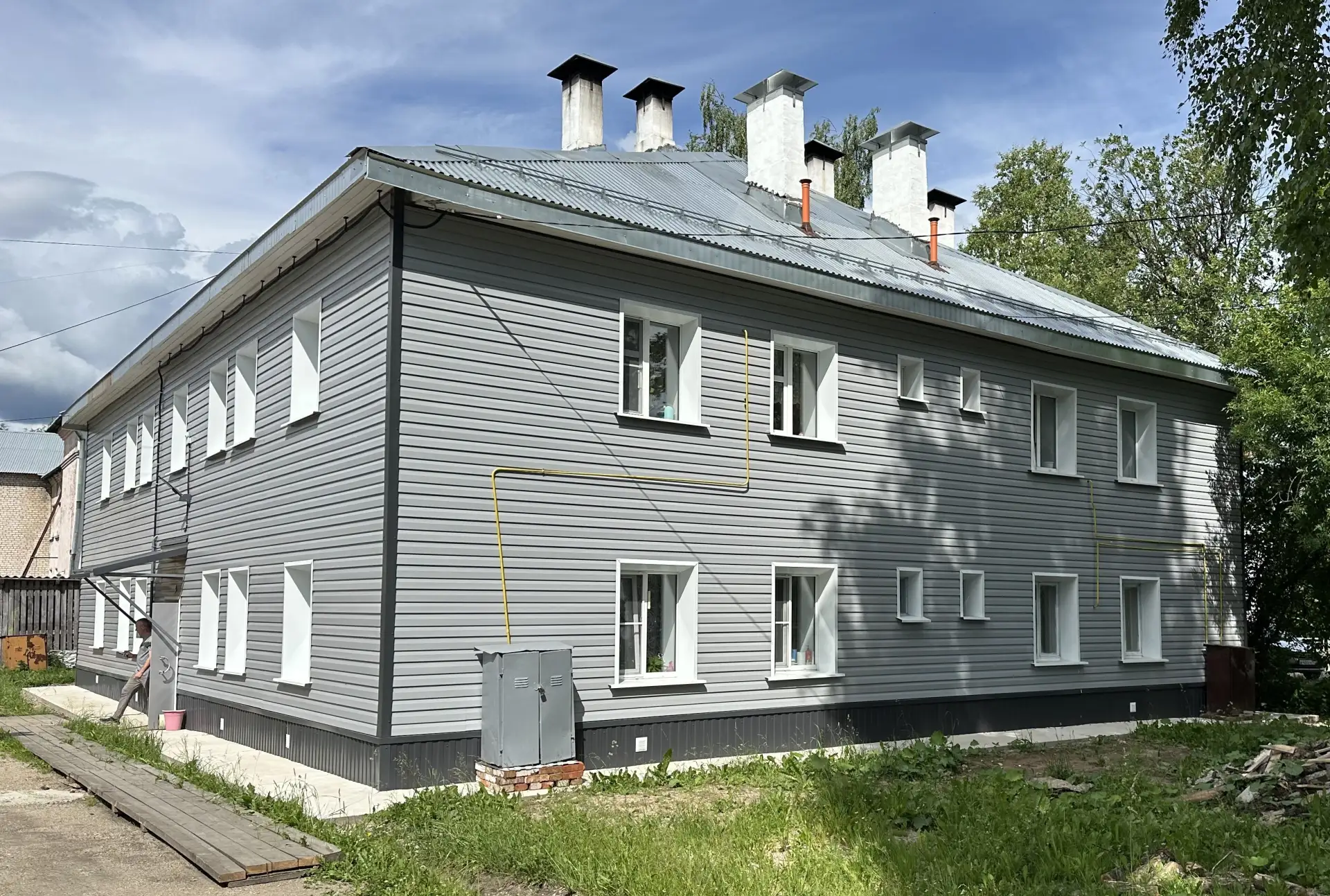 🏠 В Харовске завершен капитальный ремонт дома по ул. Свободы, 16!